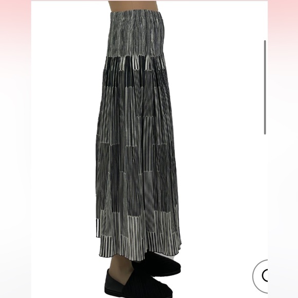 Nuno Co. Lenie/ Lenine Midi Skirt, one size, Black/white - Picture 6 of 10